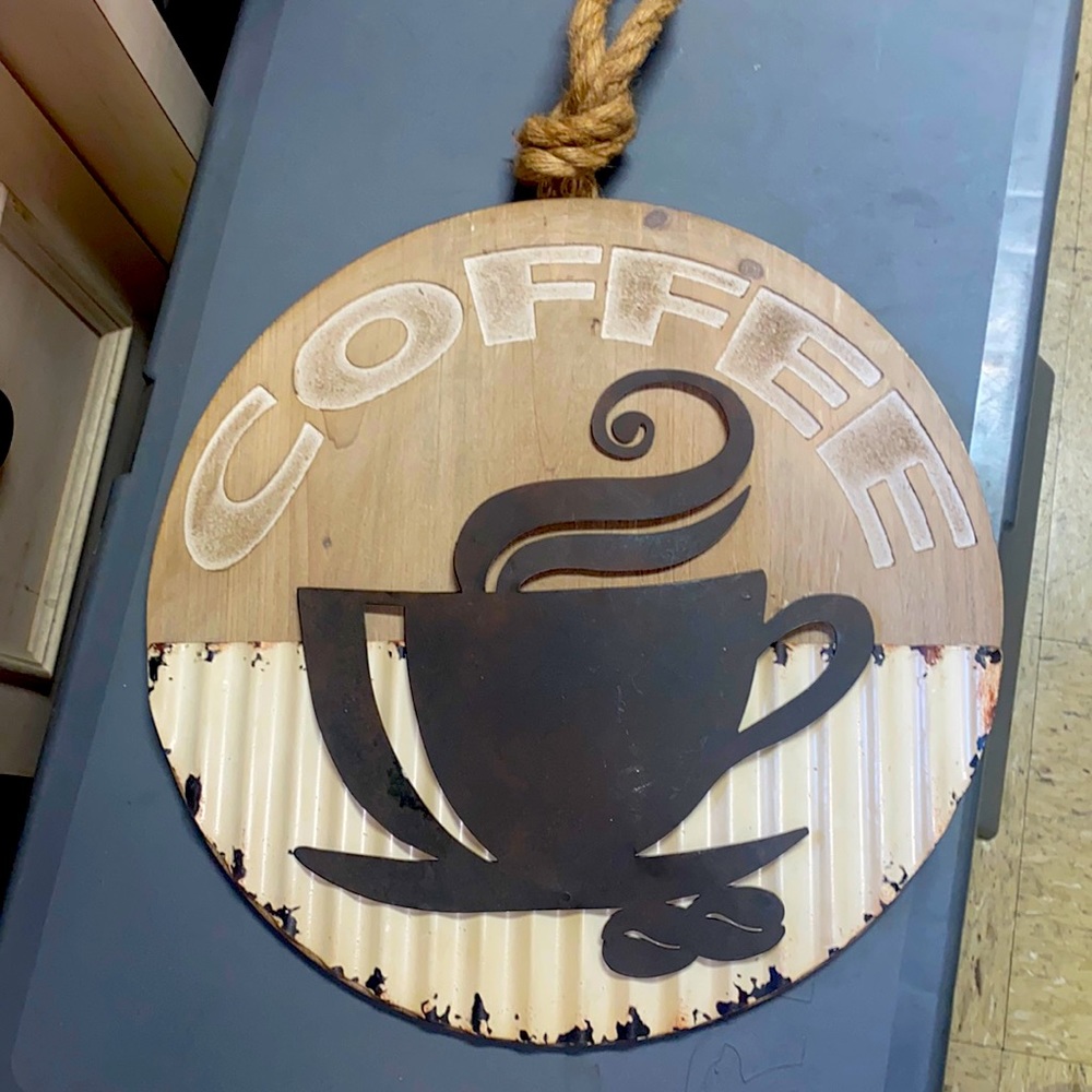 Round wood hanging decor